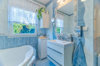 Koupelna - Prodej domu 103 m², Vrchotovy Janovice