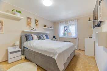 Ložnice - Prodej domu 103 m², Vrchotovy Janovice