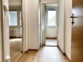 Předsíň - Pronájem bytu 1+1 v osobním vlastnictví 31 m², Tišnov