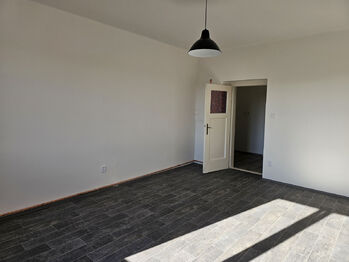 Pokoj - Pronájem bytu 1+kk v osobním vlastnictví 32 m², Český Brod