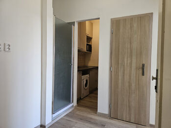 Předsíň - Pronájem bytu 1+kk v osobním vlastnictví 32 m², Český Brod