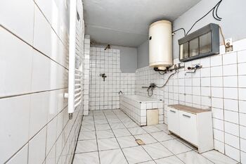 Koupelna - Prodej domu 67 m², Záluží
