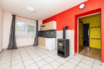 Kuchyně - Prodej domu 67 m², Záluží