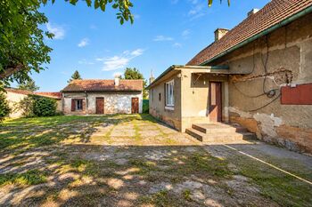 Dům a dvorek - Prodej domu 67 m², Záluží