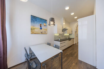 Kuchyně - Prodej bytu 2+kk v osobním vlastnictví 71 m², Praha 1 - Staré Město