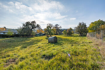 Prodej pozemku 3235 m², Netvořice
