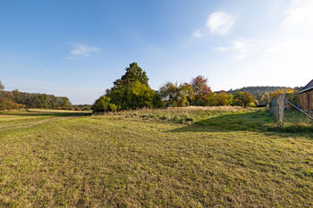 Prodej pozemku 3235 m², Netvořice