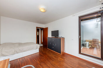 Ložnice - Prodej bytu 2+kk v osobním vlastnictví 54 m², Praha 5 - Stodůlky