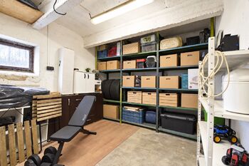 Sklep - Prodej bytu 3+1 v osobním vlastnictví 57 m², Milovice