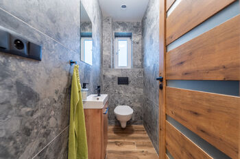 Samostatné WC - Prodej domu 94 m², Městec Králové