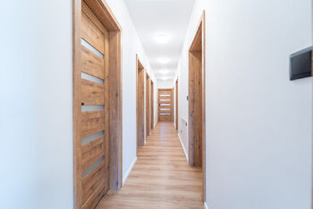 Chodba domu - Prodej domu 94 m², Městec Králové