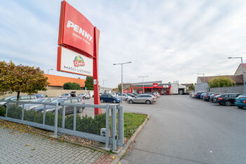 Nedalený Penny market - Prodej domu 94 m², Městec Králové