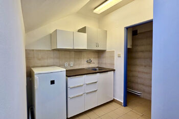 Pronájem kancelářských prostor 114 m², Praha 8 - Karlín