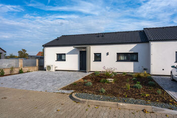 Vchod - Pronájem domu 94 m², Křenek