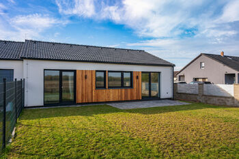 Zahrada - Pronájem domu 94 m², Křenek