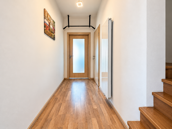 Pronájem domu 148 m², Praha 4 - Újezd u Průhonic