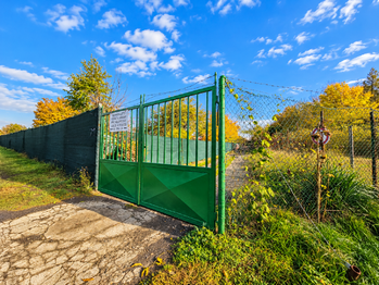Prodej pozemku 301 m², Chomutov