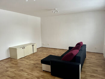 Pokoj 1 - Pronájem bytu 2+kk v osobním vlastnictví 54 m², Jihlava
