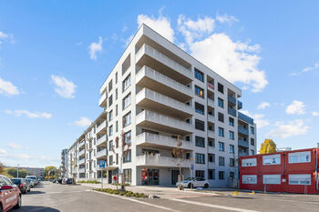 Prodej bytu 2+kk v osobním vlastnictví 46 m², Praha 5 - Hlubočepy