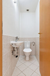 WC - Prodej bytu 3+kk v osobním vlastnictví 108 m², Praha 6 - Řepy