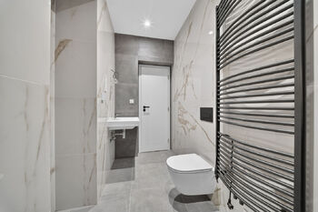 Prodej bytu 1+kk v osobním vlastnictví 33 m², Praha 4 - Podolí
