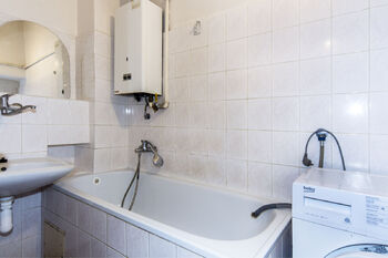 koupelna - Prodej bytu 2+kk v osobním vlastnictví 44 m², Praha 4 - Nusle