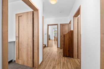 chodba - Prodej bytu 5+kk v osobním vlastnictví 107 m², Homole