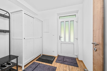 vstupní předsíň - Prodej bytu 5+kk v osobním vlastnictví 107 m², Homole