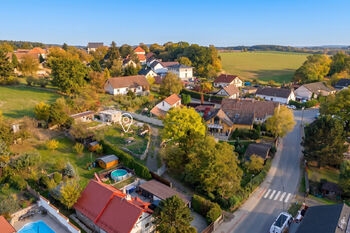 Prodej pozemku 906 m², Říčany