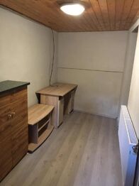 Prodej domu 100 m², Roštění