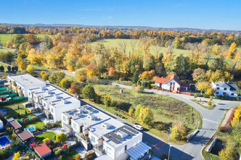 Prodej pozemku 2475 m², Hradec Králové