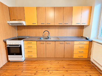 kuchyňská linka - Pronájem bytu 3+1 v osobním vlastnictví 55 m², České Budějovice