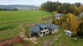 Prodej domu 300 m², Stará Paka