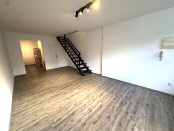 Pronájem bytu 3+1 v osobním vlastnictví 86 m², Černošice