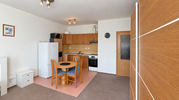Pronájem bytu 1+kk v osobním vlastnictví 33 m², Praha 10 - Horní Měcholupy