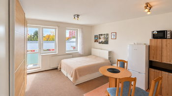 Pronájem bytu 1+kk v osobním vlastnictví 33 m², Praha 10 - Horní Měcholupy