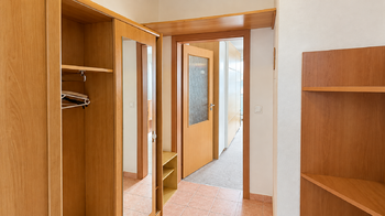Pronájem bytu 1+kk v osobním vlastnictví 33 m², Praha 10 - Horní Měcholupy