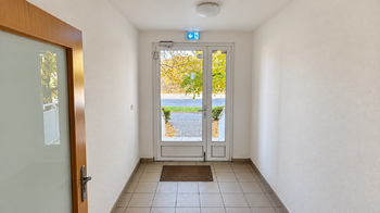 Pronájem bytu 1+kk v osobním vlastnictví 33 m², Praha 10 - Horní Měcholupy