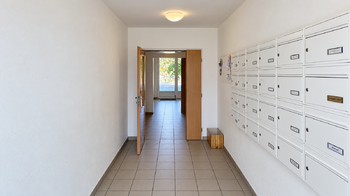 Pronájem bytu 1+kk v osobním vlastnictví 33 m², Praha 10 - Horní Měcholupy