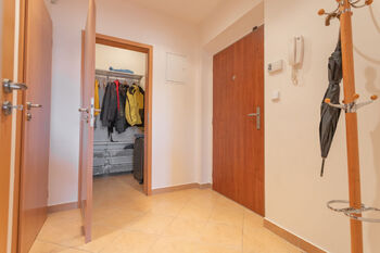 Prodej bytu 2+kk v osobním vlastnictví 50 m², Praha 5 - Stodůlky
