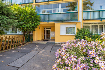 Prodej bytu 2+1 v osobním vlastnictví 62 m², Praha 8 - Bohnice