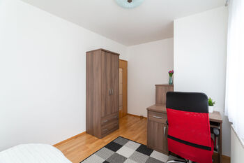 Pracovna / Pokoj pro návštěvy - Prodej domu 201 m², Praha 4 - Libuš