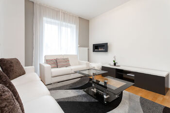 Obývací pokoj - Prodej domu 201 m², Praha 4 - Libuš