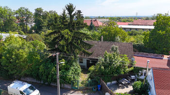 Prodej pozemku 914 m², Chrášťany