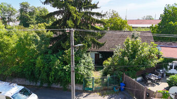 Prodej pozemku 914 m², Chrášťany