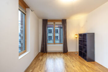 Ložnice 1 - Prodej bytu 3+kk v osobním vlastnictví 99 m², Praha 3 - Žižkov