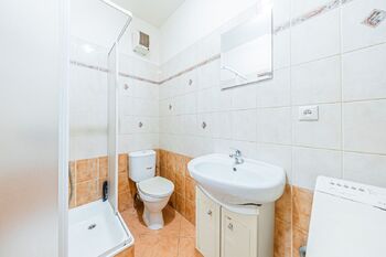 Prodej bytu 1+kk v družstevním vlastnictví 33 m², Jesenice
