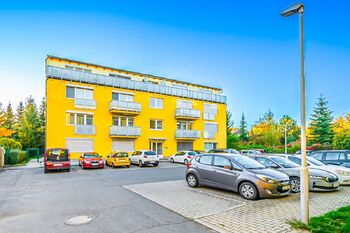Prodej bytu 1+kk v družstevním vlastnictví 33 m², Jesenice