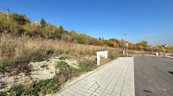 Prodej pozemku 785 m², Libušín