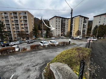 Parkoviště hned u domu - Prodej bytu 3+1 v osobním vlastnictví 68 m², Vsetín